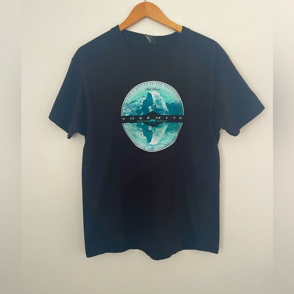 Yosemite Men T-Shirt Black Half Dome Graphic Short Sleeve Crew Neck Large
